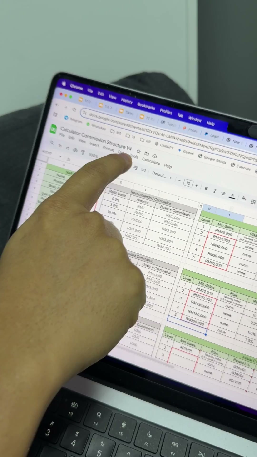 Paparan rakaman pada 00:00:12